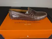 NEW IN BOX MEN'S MARTIN DINGMAN PEYTON PENNY LOAFERS, COLOR: OLD BROWN, SIZE: 9
