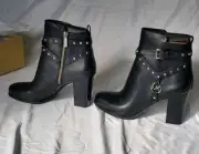 Michael Kors Preston Bootie 9.5 BRAND NEW