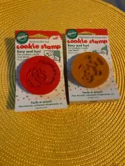 Wilton Cookie Stamp Gingerbread Man & Santa