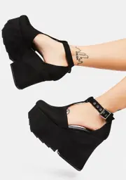 [Lamoda] Bossy Behavior Platform Wedge Heels