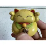 招財貓 -1 ： 拇指大的黃色小招財貓