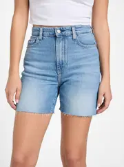 GUESS Women's High-Rise 80s Pedal Short in Light Wash Size: 24, Cotton