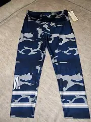 GOLDSHEEP Camo I Am XL Capri Leggings NWT