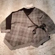 Griffin Paris Light Weight Cross Body Wrap Cape Size L