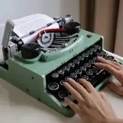 Retro Typewriter 2078 pcs Blocks Keyboard Vintage Stylish Typewriter Toy