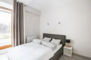 斯塔米亞斯托霍威爾酒店Homewell Apartments Stare Miasto