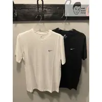 在飛比找蝦皮購物優惠-【AND.】NIKE LAB TEE 刺繡 圓領 短T 短袖