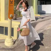 在飛比找momo購物網優惠-【BBHONEY】韓風仙女系白色木耳邊釘珠水鑽 雪紡洋裝(現
