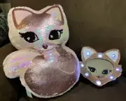 JUSTICE FOXY ROOM DECOR PILLOW & LIGHT UP MARQUEE’ SUPER CUTE FLIP SEQUINS WOW!!