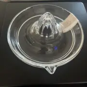 Glass Citrus Juicer/Reamer (NEW)