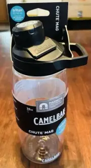 CamelBak Chute Mag BPA Free Water Bottle with Tritan Renew - 32 Ounces, Clear