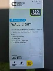 Integrated LED Dusk to Dawn Photocell Sensor Half Moon Security Wall Light NEW