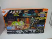 Hexbug Junkbots Rev's Hideout Activity Game 10 Levels 125+ Construction Pieces