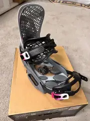 Burton Escapade EST NEW womens snowboard bindings size L (US 8+ Wms)