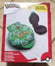Uncanny Brands Pokemon Bulbasaur Mini Waffle Maker