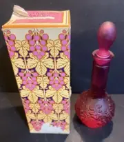 Vintage Avon Grape Bud Vase 6oz Skin So Soft Bath Oil Original Box NOS