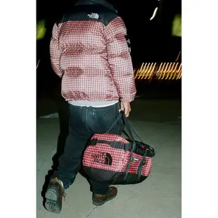 SUPREME x TNF STUDDED DUFFEL BAG 聯名款 兩用 手提 旅行袋 側背包 (黑色) 化學原宿