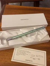 在飛比找Yahoo!奇摩拍賣優惠-mikimoto御木本 翠綠珍珠簽字筆 圓珠筆 水筆 可以書
