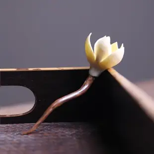 玉蘭水仙花枝裝飾陶瓷筆擱茶寵
