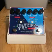Electro-Harmonix Large Pedal Desktop Stand - 3d Printed - White - Memory Man