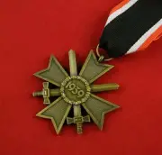 WW1 1939 GERMAN MERIT CROSS WITH SWORDS Award Medal Badge