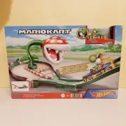 SUPER MARIO KART NINTENDO Piranha Plant Race Track Set HOT WHEELS Die-Cast Yoshi