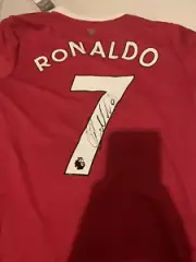 christiano ronaldo autograph jersey + Coa