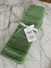 Williams Sonoma Italian Washed Linen Table Runner, 18" x 108", GREEN $79.95