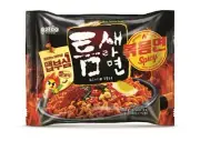Paldo Teumsae Ramen Hot Spicy Fire Stir-fried Korean Instant Noodle Red Pepper