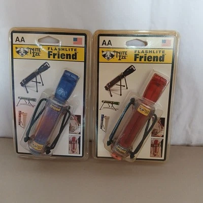 Vintage Lot 2 Nite Ize Flashlite Friend For Mini MagLite - NFF 07 AA + Freebie