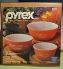 Vintage Pyrex Mixing 3 Bowl Set. Autumn Harvest 300-49 Factory Sealed Unopened