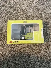Clark The Forklift GENEX Die-cast Fork Truck with Pallet 1/24 Scale