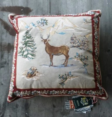 Hines of Oxford Winter Scene Tapestry Pillow – Reindeer - New