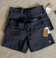 Volcom Black girls board shorts 5in new size 3 1 pair