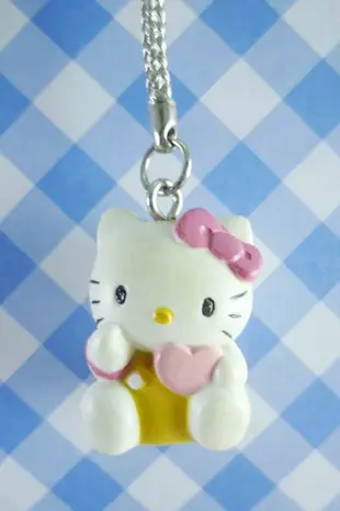【震撼精品百貨】Hello Kitty 凱蒂貓~KITTY手機吊飾-KITTY坐姿造型-粉愛心