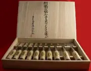 Japanese Chisel Set of 10 Oiire Nomi Shirakashi Wood Handle Iomura Woodgrain