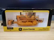 Ertl John Deere 2010 Crawler with Blade and Ripper Collector Edition 1:16