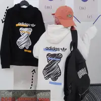 在飛比找Yahoo!奇摩拍賣優惠-Adidas愛迪達三葉草女生連帽衛衣 背後小熊棉質T恤 秋冬