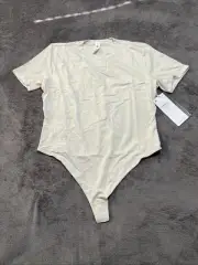 NEW WITH TAG!! LuluLemon WunderMost Crew Neck Body Suit(Size XL)