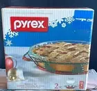 Pyrex Limited Edition Christmas Tree 2-Piece Serveware Set Round 9.5'x1.6''