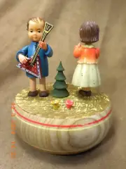 VINTAGE ANRI REVOLVING BOY & GIRL W/THORENS MVMT "LARA'S THEME" NIB (SEE VIDEO)