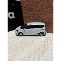 在飛比找iOPEN Mall優惠-Toyota sienta 雪貂白1/30 日規原廠模型車