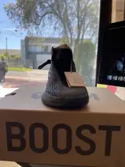 Yeezy Qntm Onyx size 8.5 BRAND NEW NEVER WORN