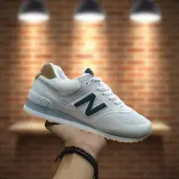 在飛比找蝦皮購物優惠-New BALANCE 574 SPORT 春季跑步慢跑等。