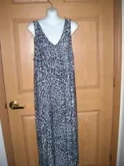 N - NATORI - "WILDERNESS" PATTERN - BLACK & GREY - LARGE - NWT!