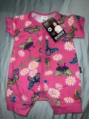 BONDS Garden Floral Pink Zippy Zip Wondersuit Romper Size 000 *BNWT*.
