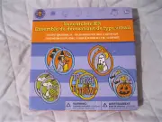 New Peanuts Snoopy Charlie Brown Halloween Fall Suncatcher Kit Colorbok