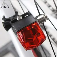 在飛比找蝦皮購物優惠-熱賣 自行車尾燈防水磁力發電警示燈自行車裝備配件