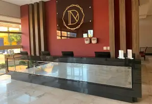 杜納米隆德里納飯店