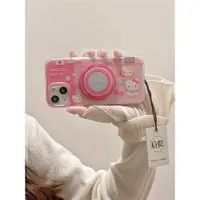 在飛比找ETMall東森購物網優惠-啟乾 磁吸殼凱蒂貓相機支架iPhone15手機殼適用蘋果14
